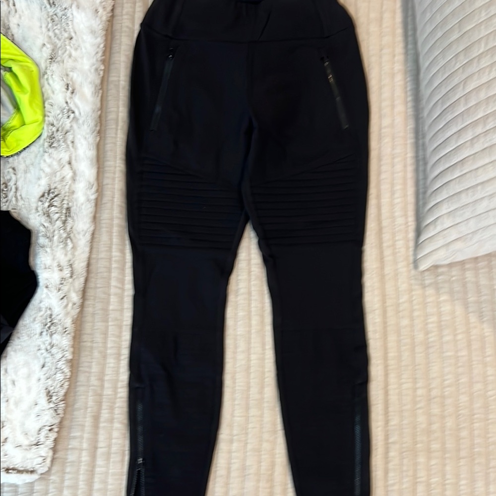 Athleta Black Headlands Hybrid Moto Leggings